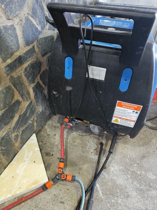 Машини за сухо пране на тапицерии