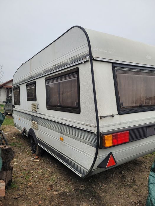 Vând Rulota Hobby