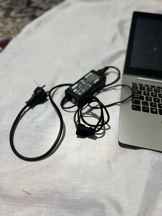 Kampyuter ASUS2011