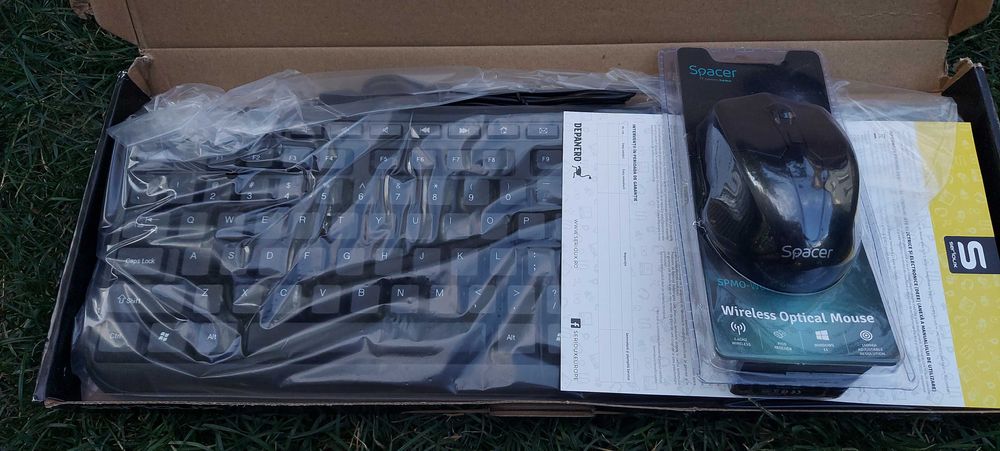 Tastatura USB si Mouse Wireless