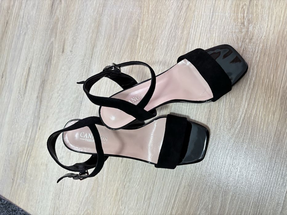 Женская обувь на каблуке