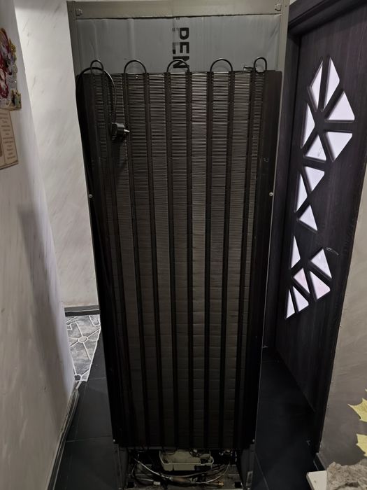 Хладилник с фризер