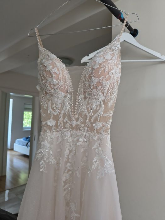 Vând rochie de mireasă