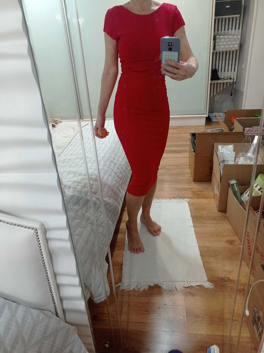 Красное платье продам