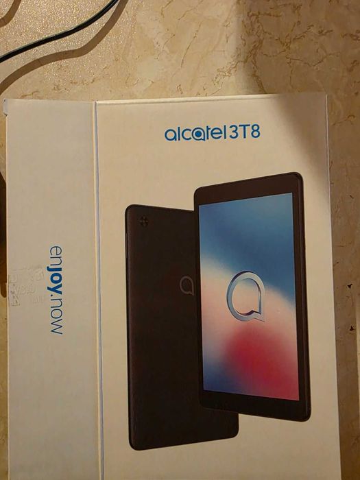 Таблет Alcatel 3T8 - Четири-ядрен 1.28 GHz, 2GB RAM, 32GB, 4G - Черен