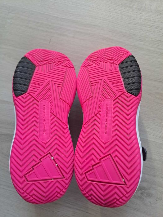 Маратонки за момиче