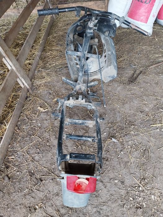 Vând cadru de malaguti f12 +frână fata și bara fată