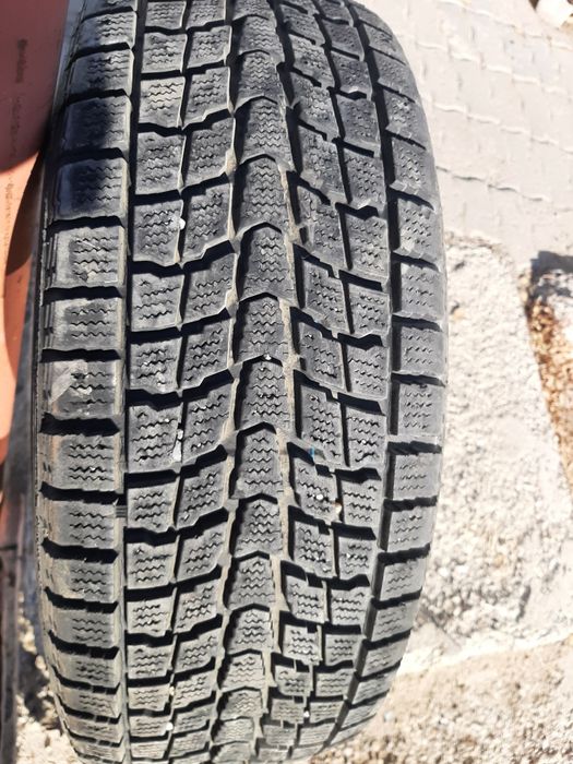 Продам шины 235/55/18 данлоп