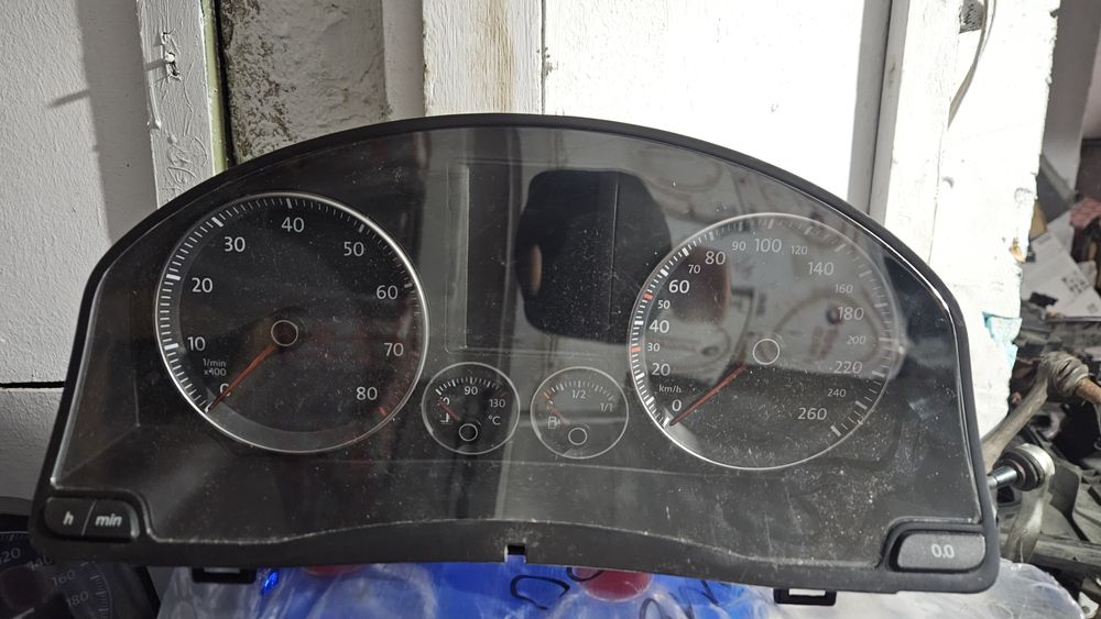 Табло (бензин) за VW golf 5