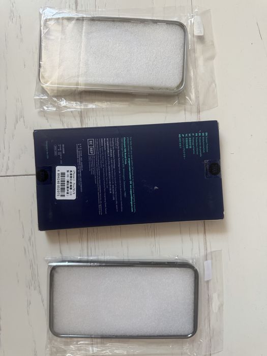 Стъклен протектор и Кейс за 11 Pro
