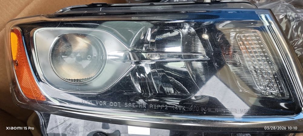 Фарове за Jeep Grand Cherokee WK2