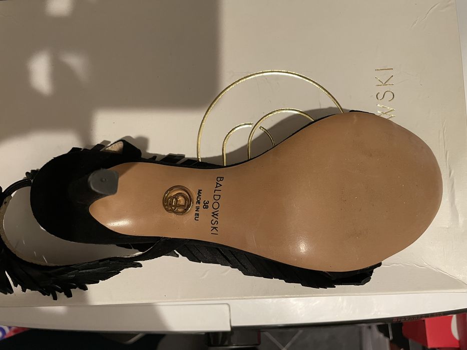 Baldowski сандали 38 номер, черни