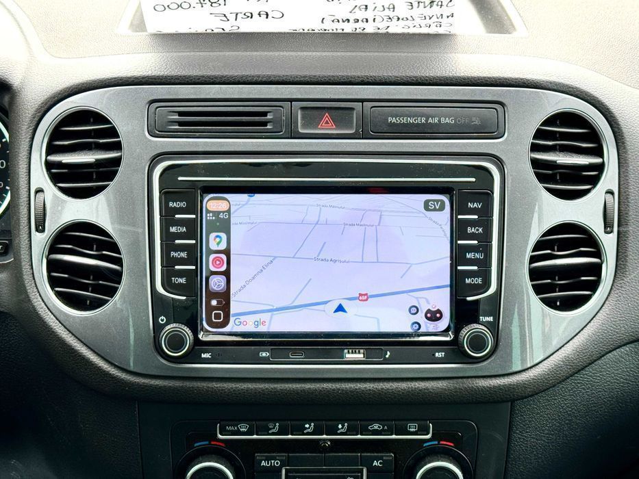 Navigatie 4GB VW Amarok Caddy Jetta Eos Scirocco Sharan Golf Carplay