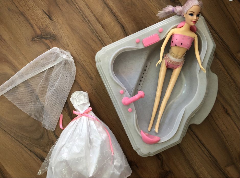 My dream jacuzzi играчка дакузи с вода и  с кукла