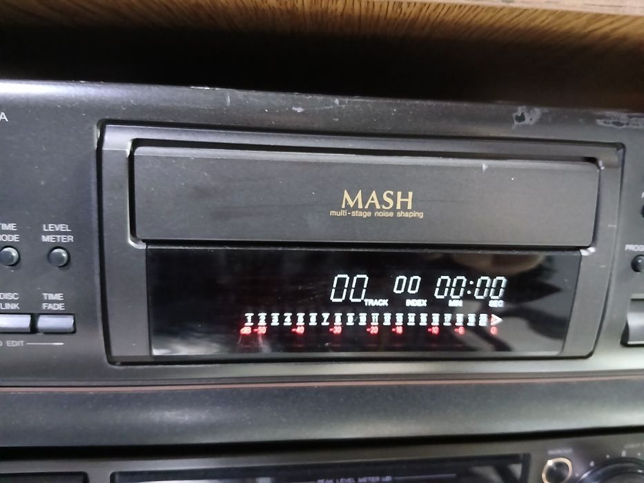 CD Player Technics-SL-PS 740A