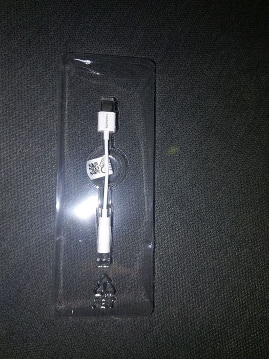 Adapter mașină sau căști