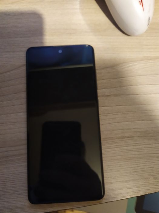 Продам Самсунг А51.