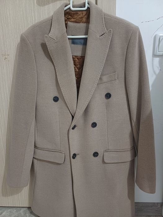 Мужское пальто в хорошем состоянии