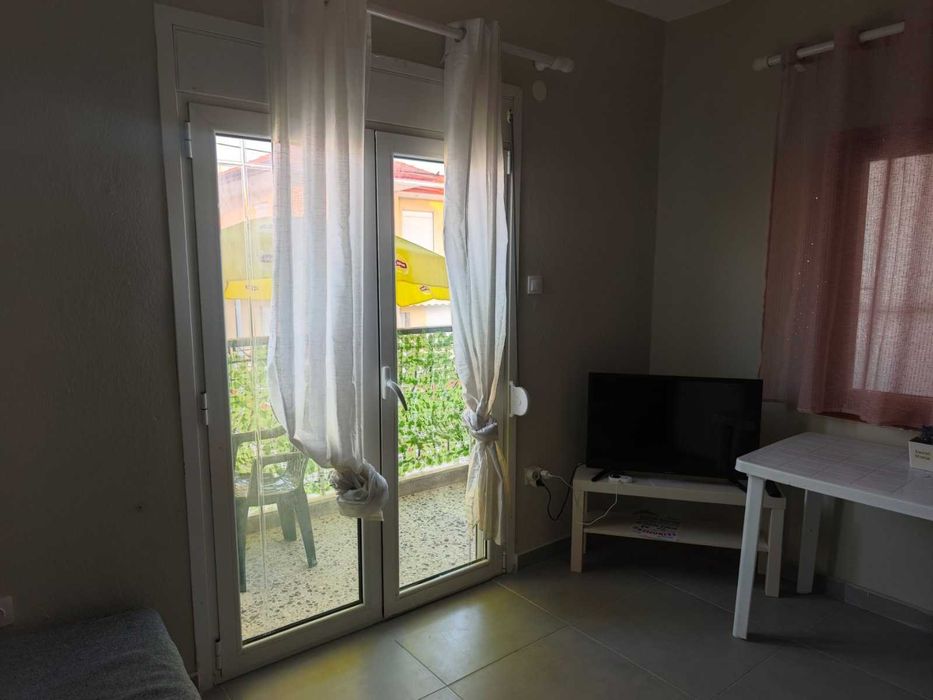 Продава 6 апартамента за бизнес туризъм до морето ПаралияВрасна,Гърция