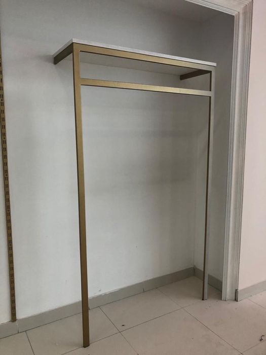 Продам мебель для магазина одежды