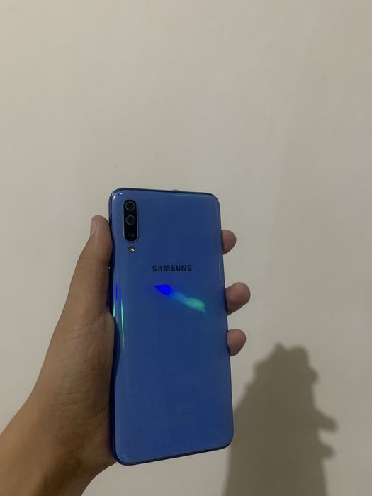 Samsung a70 Sotiladi