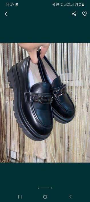 Продам лоферы 33 размер срочно