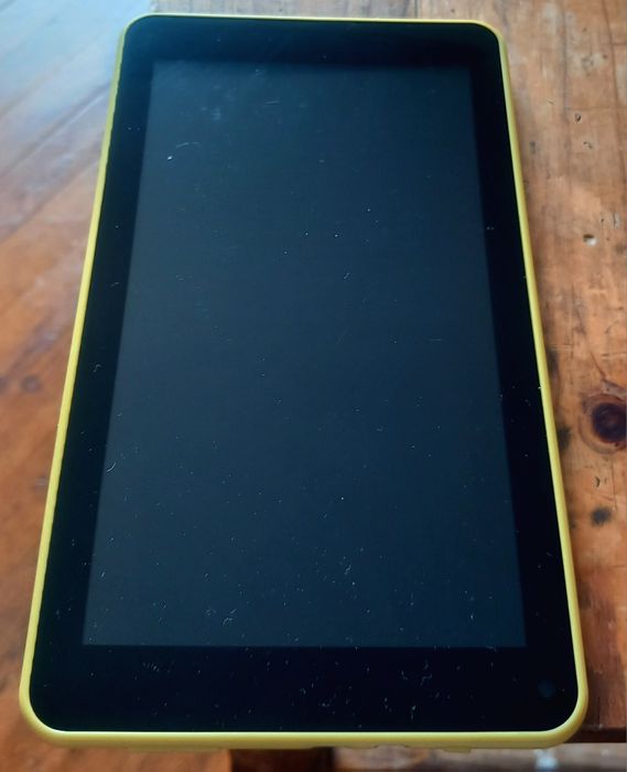 Таблет eStar MID-7388-MN