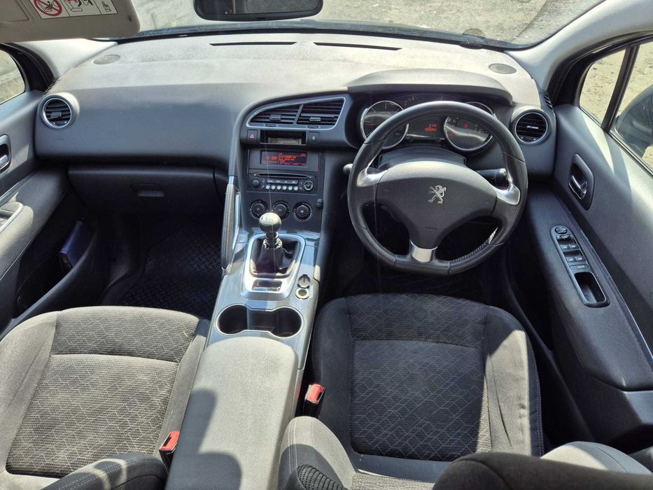 Dezmembram Peugeot 3008 an 2014 1.6 hdi bara fata /capota motor /trager/aripi