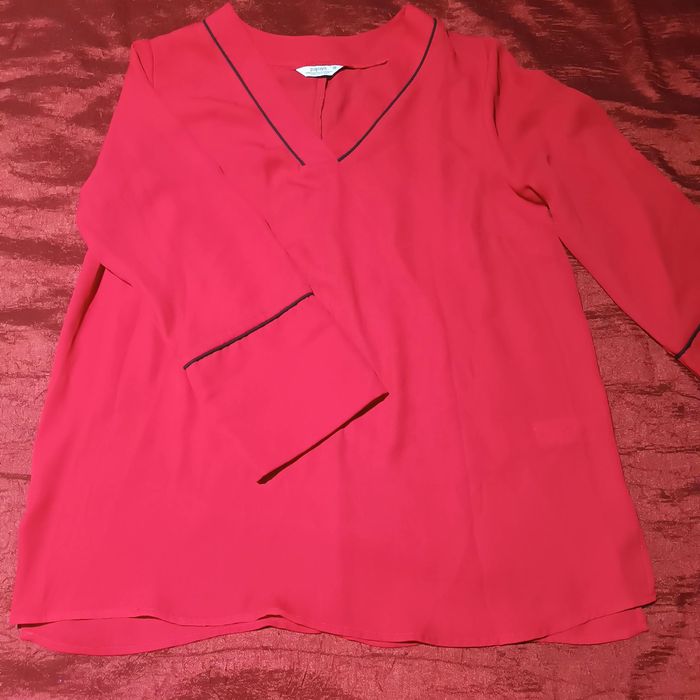 Рокли и официални блузи