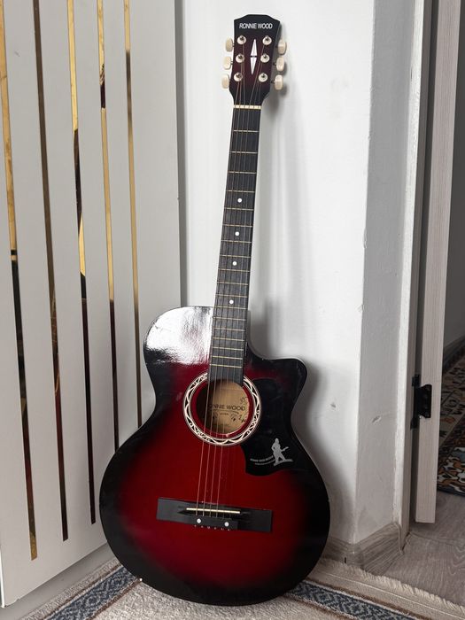 Акустическая гитара Ronnie Wood срочно продам
