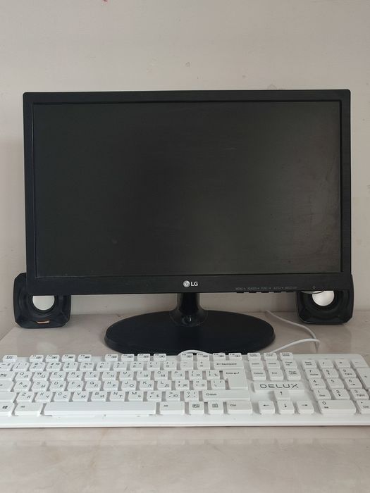 Монитор LG 19M38A - B