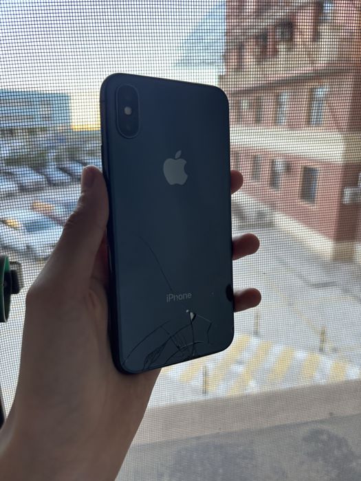 Продам Айфон Х аккум 100%