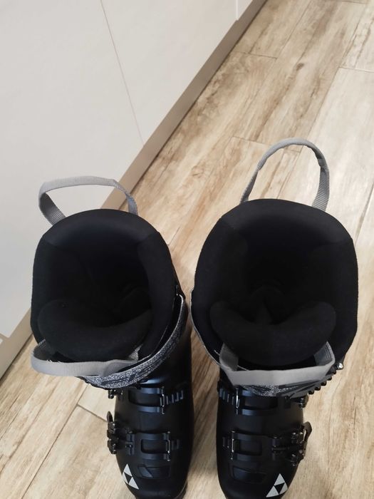 CLAPARI MARIMEA 288 mm  24,5 potriviti 37-38,5  350 lei