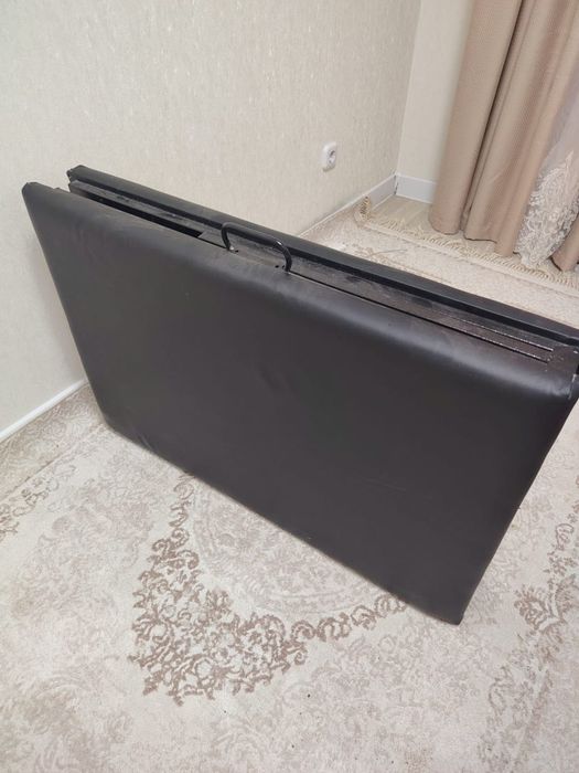 Продам кушетку массажную.