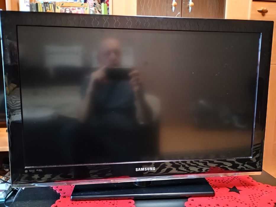 Tv premium. Samsung  și Sharon doua  tv extra calitative  diagonala 80 imagine extra  la 350  lei bucata