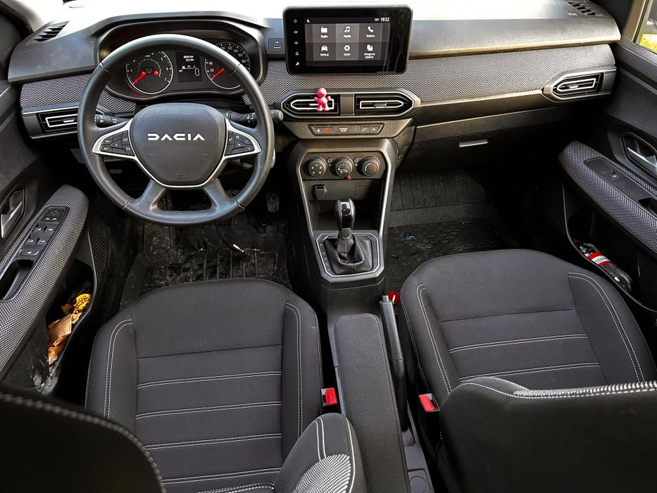 Dacia Logan 1.0 AUTOMATA 2024 avariat usor