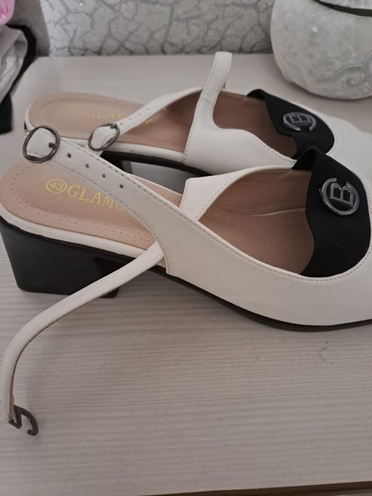 Продам туфли новые