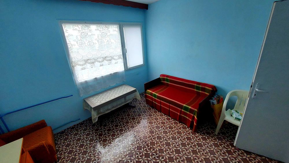 Дава се под наем Двустаен апартамент в Бургас, Славейков - 63 кв.м за 250 € - Снимка #1