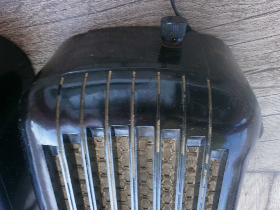 Ретро РадиоТочка от 50те Бакелитова и от 80те Тонмайстор