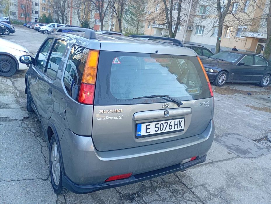 Продавам сузуки игнис 2005 год 73kW 4x4 5 врати