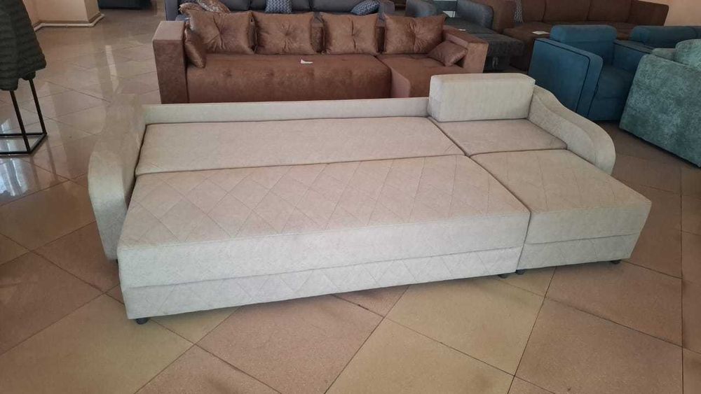 Продам диван угол убирается НОВЫЙ