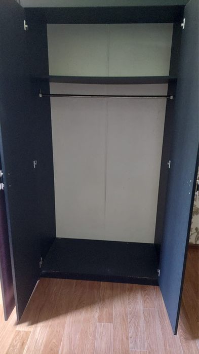 Продам 2 шкафа состояние отличное