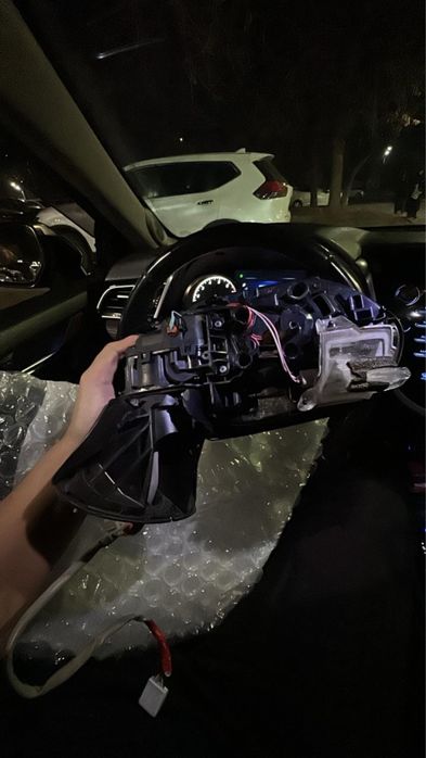 Продам левое ушко камри 70