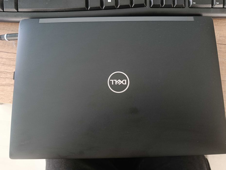 Офисной ноутбук Dell Latitude 7390. Core I5-8350U