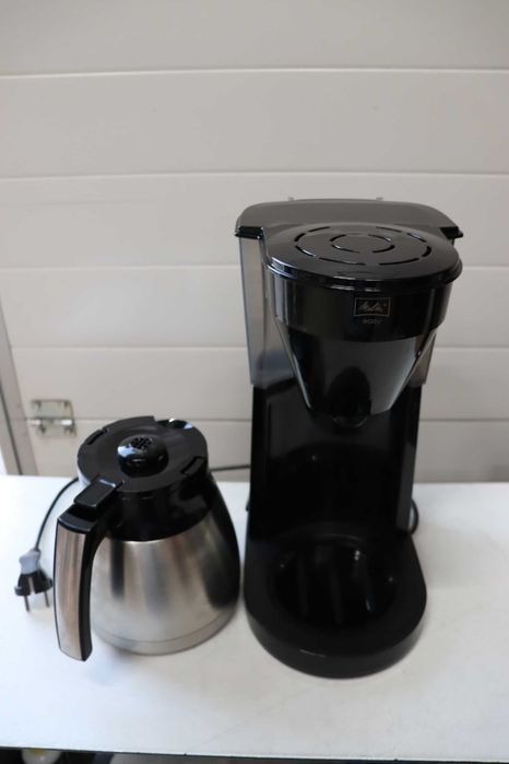 Термо кафемашина Melitta Easy Top (голям капацитет 10 чаши/двойна кана от неръждаема стомана/ледено кафе)