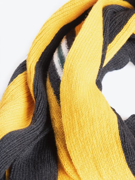 Плетен зимен шал. 12.90лв