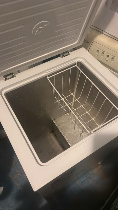 Морозильник в отличном состоянии