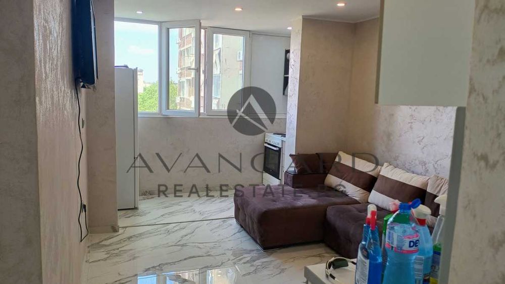 Продава се Двустаен апартамент в Пловдив, Изгрев - 45 кв.м за 1502 €/кв.м - Снимка #2