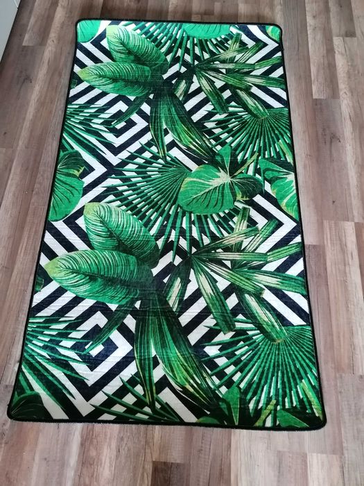 Килим, чисто нов