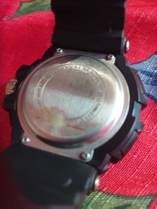 Продавам smart чесовник чисто нов